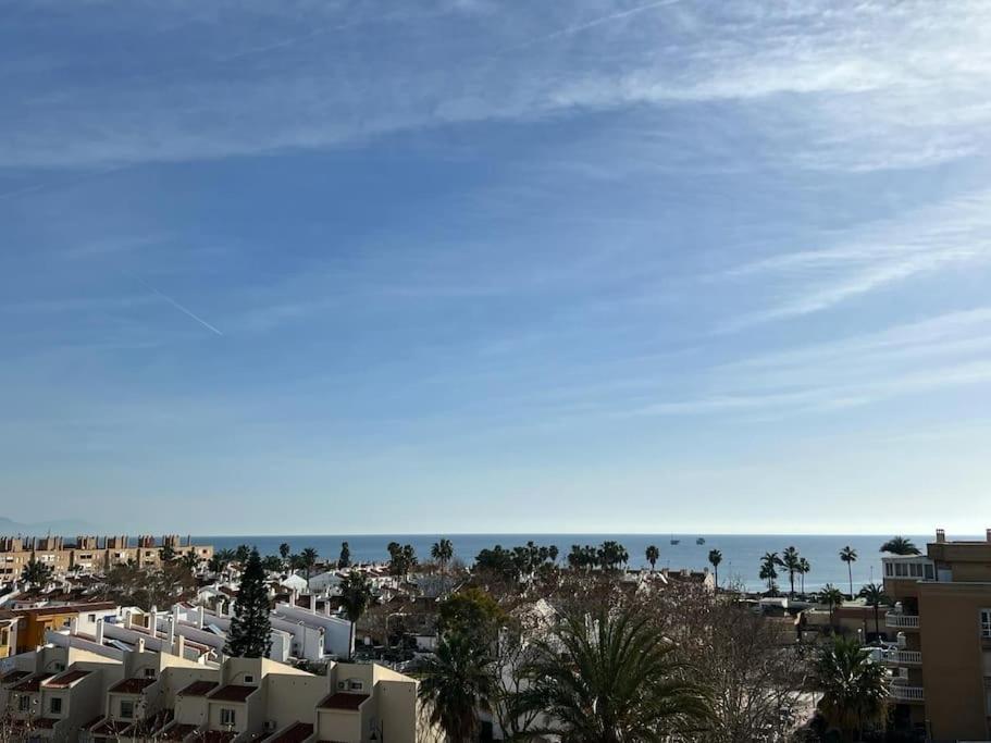 Espectacular Apartamento Junto Al Mar, Con Piscina En マラガ エクステリア 写真