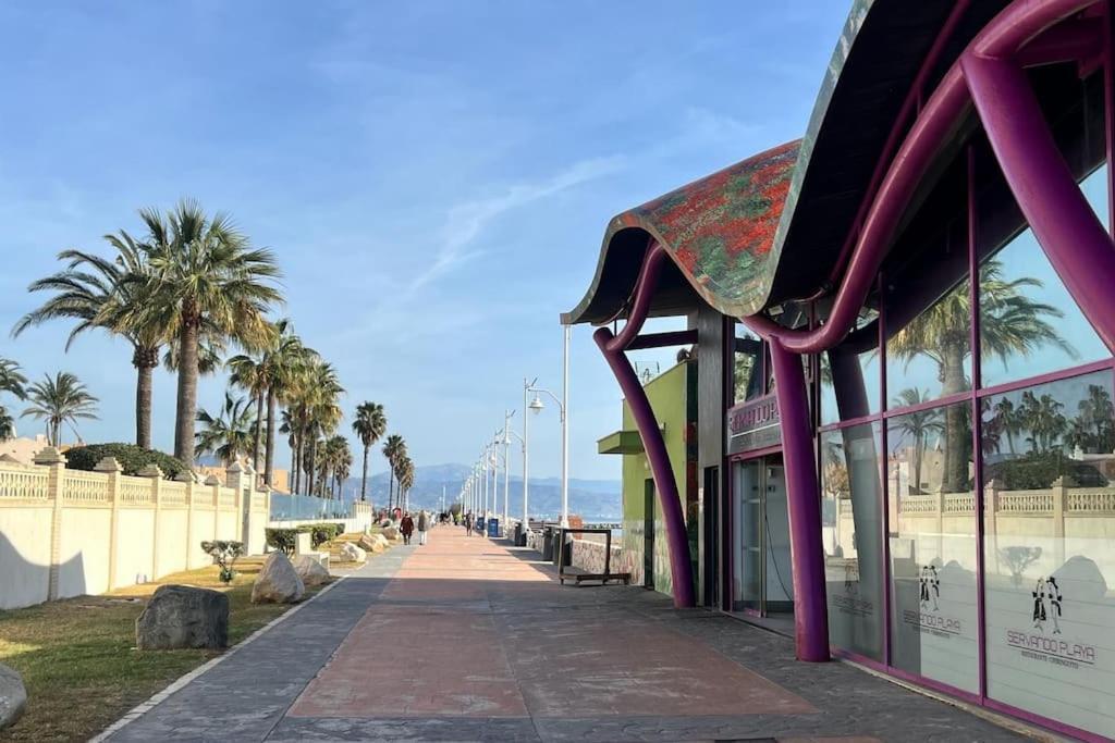 Espectacular Apartamento Junto Al Mar, Con Piscina En マラガ エクステリア 写真