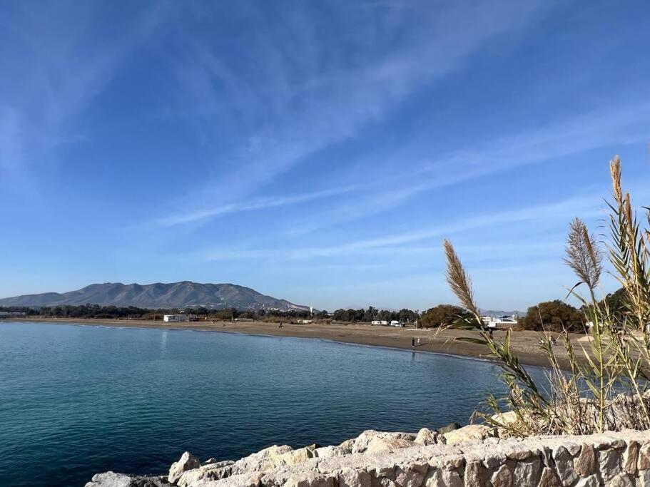 Espectacular Apartamento Junto Al Mar, Con Piscina En マラガ エクステリア 写真